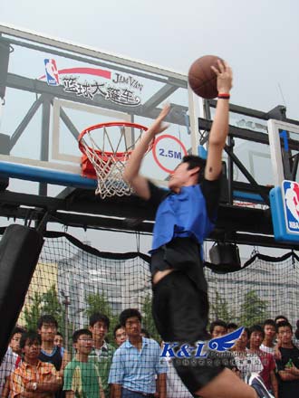 锋与进攻中